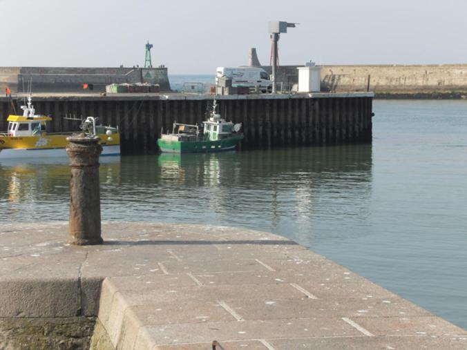Gites De Mer Port-en-Bessin-Huppain Bilik gambar